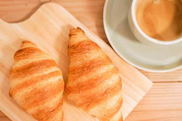 カルディの冷凍クロワッサンを焼いたらプチ幸せ気分になれた♪