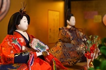 お内裏様は左？右？ 実は地域差があった ひな人形の飾り方