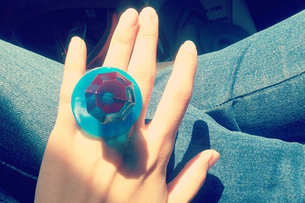 【30・40代感涙】懐かしのお菓子「ジュエルリング」は買える！