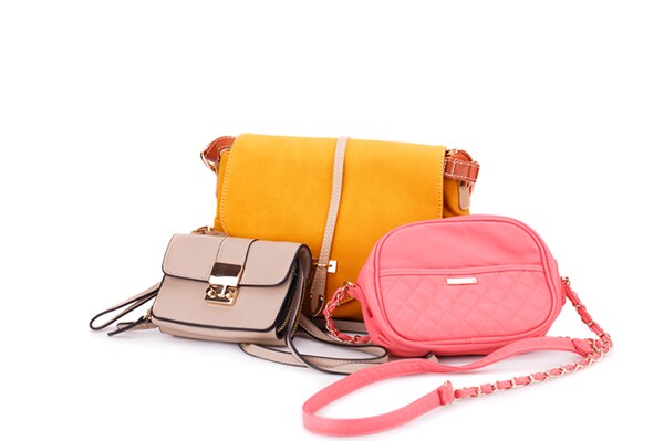 100円ショップのアイテムでできる「ハンドバッグ」収納法