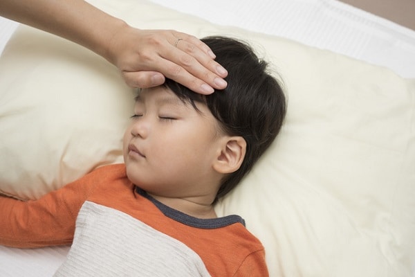 子どもが熱性けいれんを起こした! どう対処したらいい?