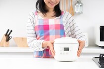 切って入れるだけ!? 炊飯器を使ったお手軽スープレシピ3選