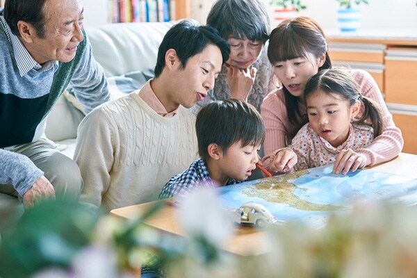 義両親から旅行に誘われたけど行きたくない…断り方は？