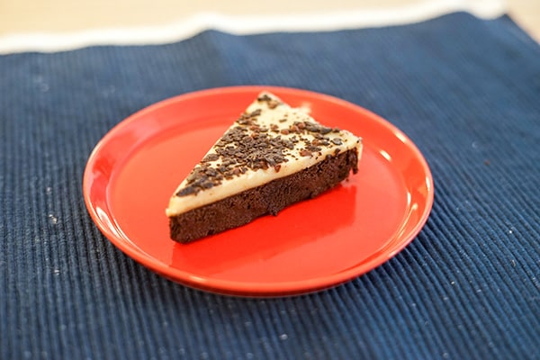 セブンの生ガトーショコラ・新商品のクッキー&クリームはほろ苦系