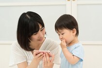 【スマホ】使用頻度は「3歳児」がトップ!?　親のスマホの安全性を考えなおそう