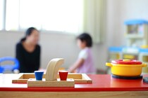 キッズスペースを独り占めする子ども…親はどうする？