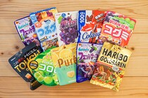 子どもでも食べやすいのはどれ？ グミ9種の硬さを測定器で調べました