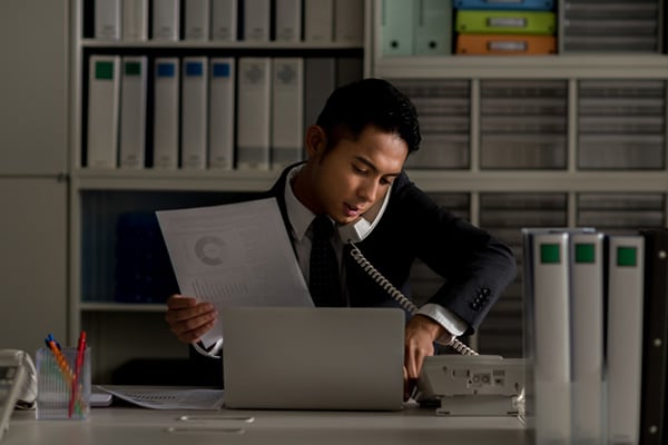 仕事が忙しい夫