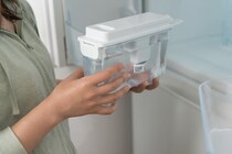 じつはカビだらけ!?冷蔵庫の製氷機の掃除方法は？