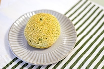 【セブン新商品】メロンパンもこは食べづらいけどめっちゃウマイ！