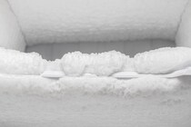 年1チェック！冷蔵庫の冷凍室の正しい霜取り方法