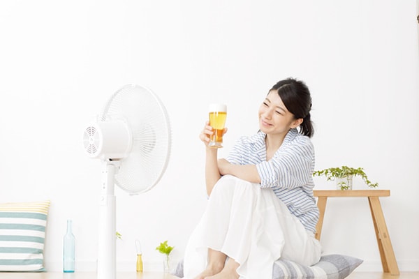 正しく使って効率アップ! 扇風機でより涼しくなれるテクニック