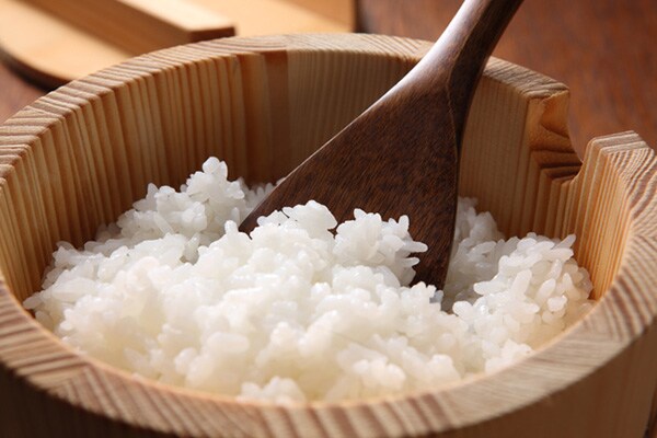 ご飯がおいしくなる? おひつのメリットと種類は?