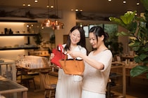 梅雨入り前に知っておきたい！　革バッグを長く使うための3つのコツ