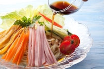 【冷やし中華始めました】今年はオリジナルの「タレ」で楽しむ！