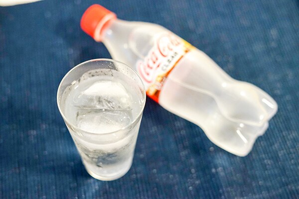 【話題】透明炭酸飲料「コカ・コーラクリア」を飲んでみた