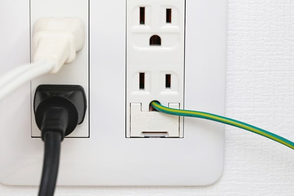 電子レンジの設置などで付ける アースってどんな役割？