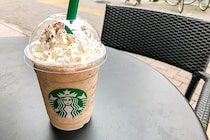 ザクザク食感！スタバの「チャンキークッキーフラペチーノ」が復活！