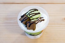 【甘さ控えめ】セブンの「宇治抹茶パフェ」は大人美味！