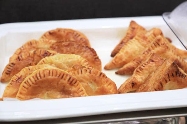 「アレパ」？「アヒアコ」？　コロンビア料理のレシピを調べてみた