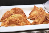 「アレパ」？「アヒアコ」？　コロンビア料理のレシピを調べてみた