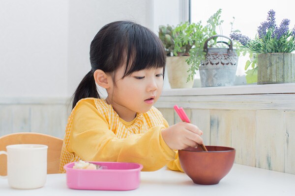 子どもの箸トレーニング！ いつからどうやるのが良いの？