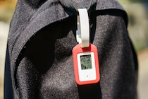 熱中症対策に役立つ!? 無印の持ち運びできる温湿度計が話題