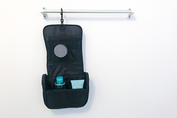 無印の「吊して使える洗面用具ケース」が便利だと話題