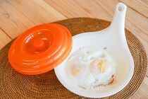 ダイソーの「レンジでどんぶり・目玉焼き」が便利すぎだった