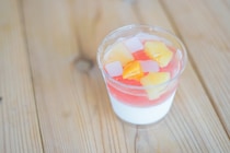 セブンの「フルーツゼリー＆杏仁豆腐」でお口さっぱり！