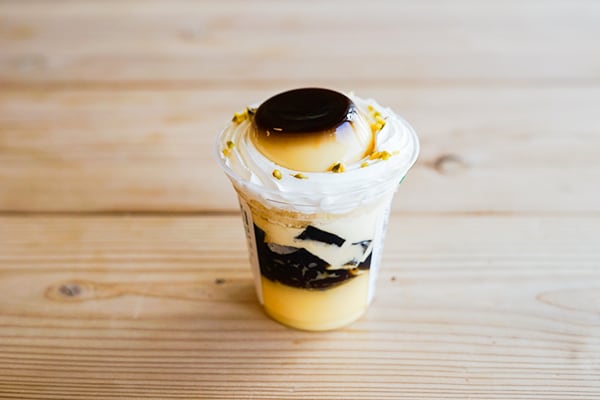 ファミマ「窯出しプリンのパフェ」が“プチご褒美”にピッタリだった!