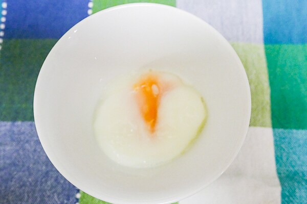 ダイソーの「レンジで簡単!温泉たまご」は優秀アイテムだった