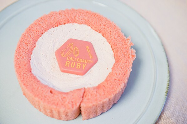 第4のチョコ「ルビー」使用のローソンスイーツがめっちゃウマイ