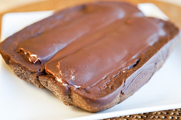 【賛否両論】ネットで話題のローソン「コッペパンひらいちゃいました」を食べてみた