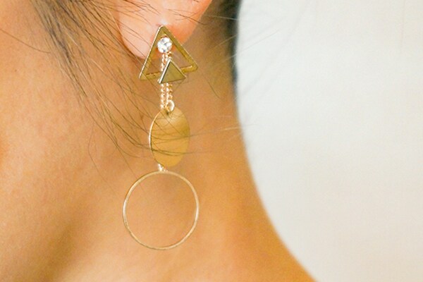 組み合わせるだけでOK！ダイソーのピアスをプチDIY