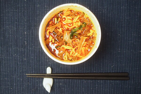 【旨辛】「ファミマ×来来亭」コラボカップ麺は箸が止まらないウマさ