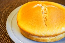 【人気スイーツ】ファミマ「ダブルクリームサンド」の新作はキャラメル！