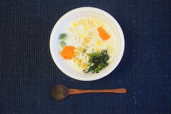 ひとりランチにピッタリ♪ファミマ「クリームシチュー」はボリューム満点