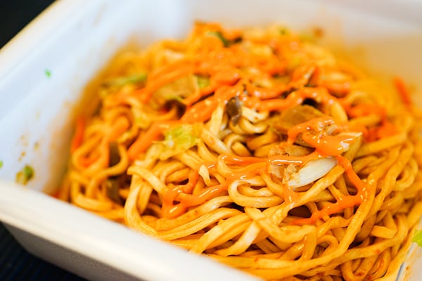 思ったよりも食べやすい…？「蒙古タンメン中本」の焼そばが新登場！