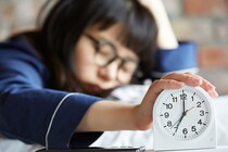 寝坊派注目！ いろんな方法で起こしてくれる目覚まし時計6選