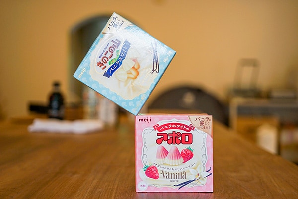 「たけのこの里」派も買ってしまう!? 数量限定の白い「きのこの山」