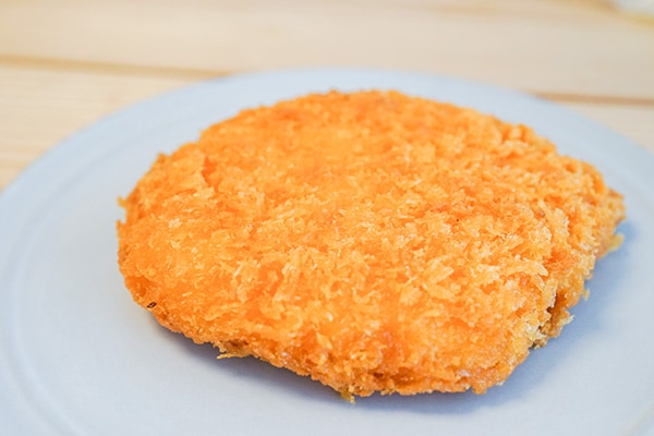 サクサク！ ローソンホットスナック「チキンカツ」は食べ応えアリ！