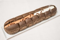 一度に2つの味が楽しめる！セブン「Wクリーム&チョコチップのパン」