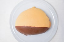 【秋の味覚】ローソン「しっとりマロンパン」は見た目も味も栗三昧！