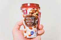 【香ばしい】ローソンのスムージーに新作「3種のナッツ」が登場！