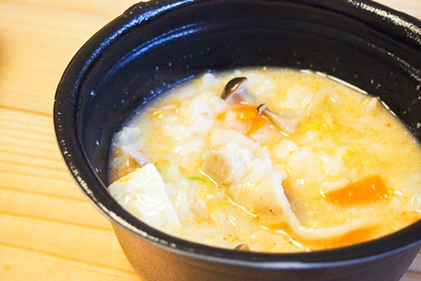 ローソンの新作「鍋」を食べたら“〆”まで楽“シメ”ました