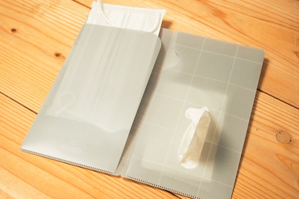 【冬の必需品】セリアで買える「ティッシュも入るマスクケース」が便利!