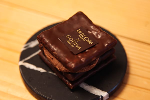 【Uchi Café×GODIVA】待望の新作！「ショコラミルフィーユ」はサクサク濃厚！