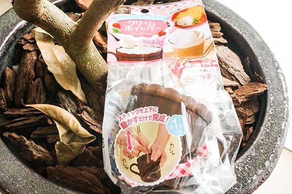 【キャンドゥ】「クリームホイッパ―」でふんわりなめらかなクリームのできあがり♪