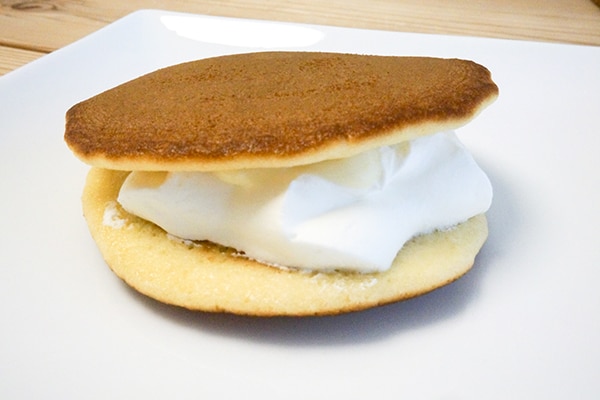 甘酸っぱさが絶妙！　ローソンのチーズどら焼きがおいしすぎる